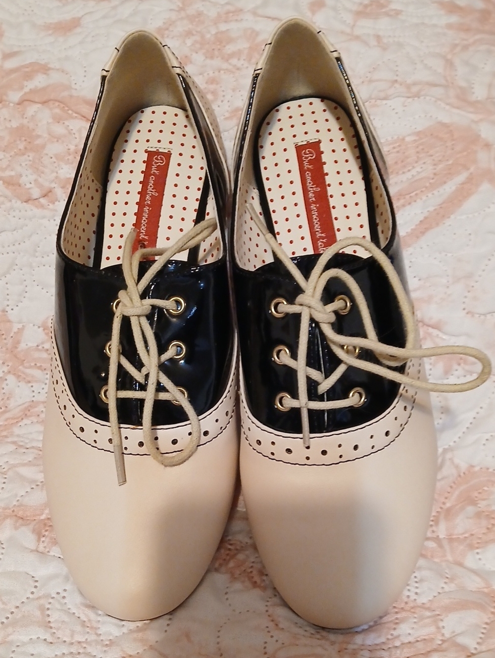 Women's Two-Tone Lace-Up Oxfords in Cream and Black